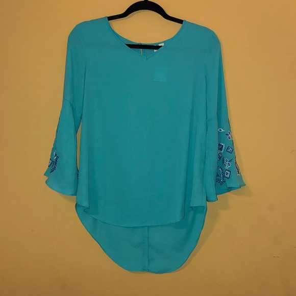 Cato Other - NWT Junior Top w/ Bell Sleeves B13